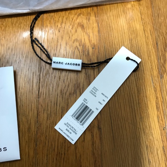 🎉NWT🎉Marc Jacobs Large Grey Saffiano Tote Bag - Picture 7 of 8